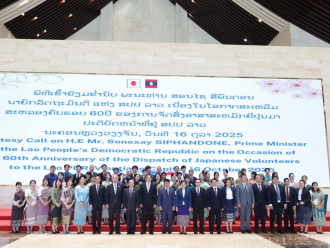 Prime Minister Meets Japanese Volunteers, Highlights 70 Years of Diplomatic Ties